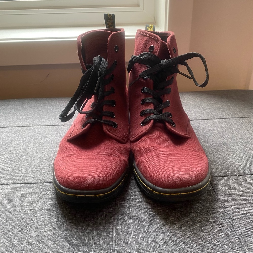 Dr. Martens Shoreditch Canvas Boot Women’s US 9